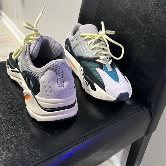 Yeezy Boost 700 Wave Runner - Picture 3 of 8